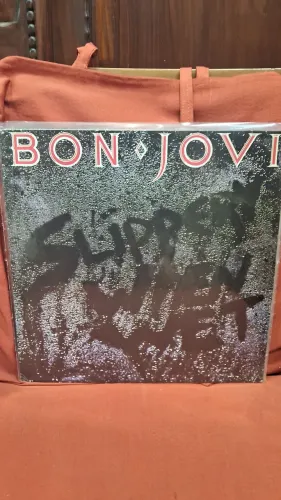 Lp Vinil Slippery When Wet da banda de rock americana Bon Jovi, lançad