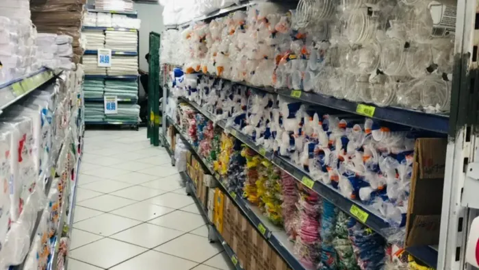 Loja de embalagem e varejo de doce em Osasco. Ref: 1806