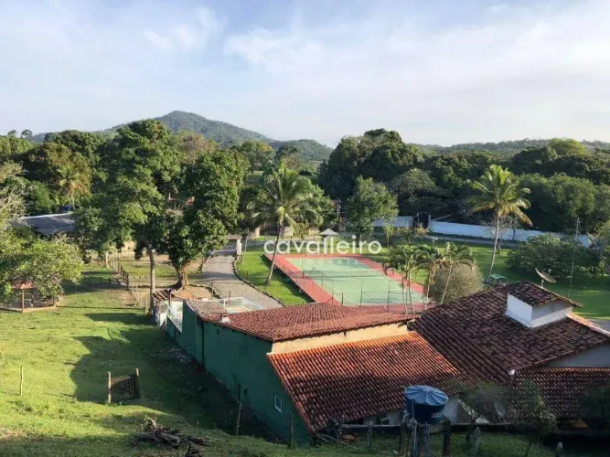 Sítio dos Sonhos em Maricá: Natureza, Lazer Completo e 6 Quartos (4 Suítes)!