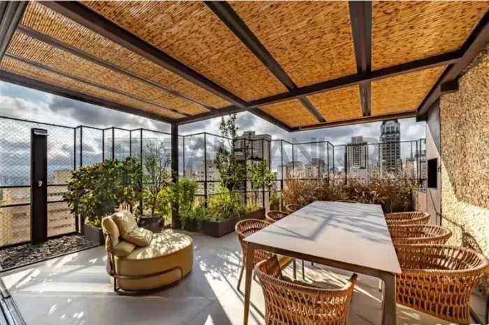 Cobertura à venda no Jardim América, São Paulo-SP: 2 quartos, 2 suítes, 3 salas, 4 banheir