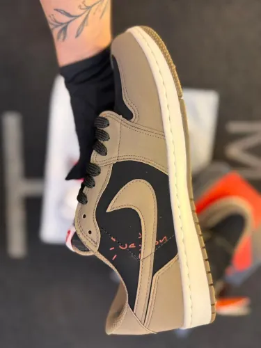 Air jordan travis scott