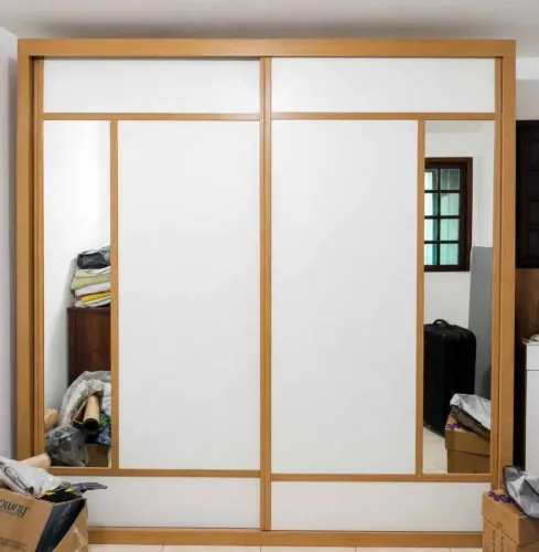 Guarda-roupa casal Europa móveis com 2 portas de correr e espelho