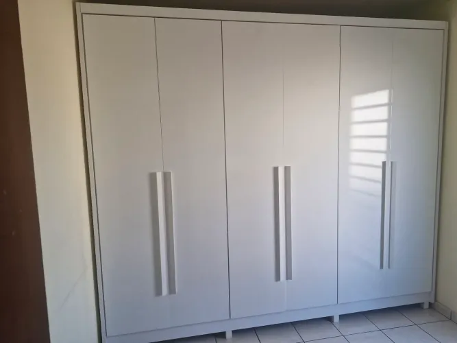 Vendo Guarda Roupa MDF Branco Novíssimo