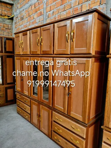 Guarda roupa de madeira 6 portas novo a pronta entrega.