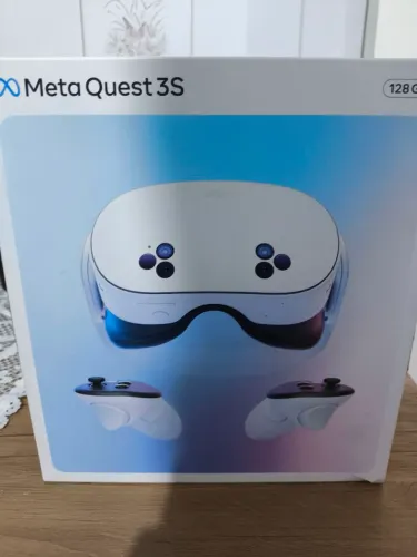 Vendo Óculos VR Meta Quest 3s, pouco tempo de uso