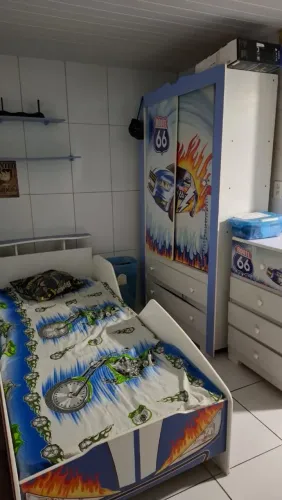 Vende-se quarto infatil