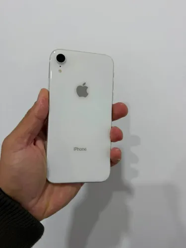 iPhone XR - 64GB / Branco