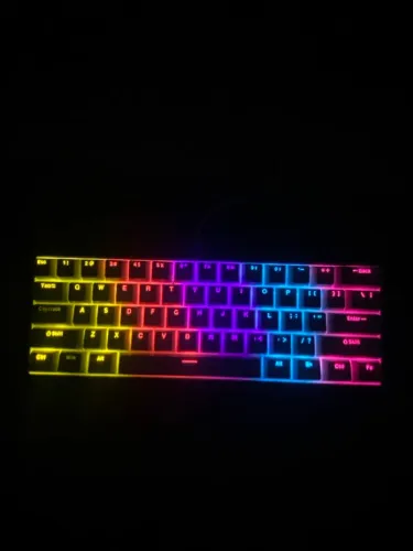 Teclado gamer luminoso