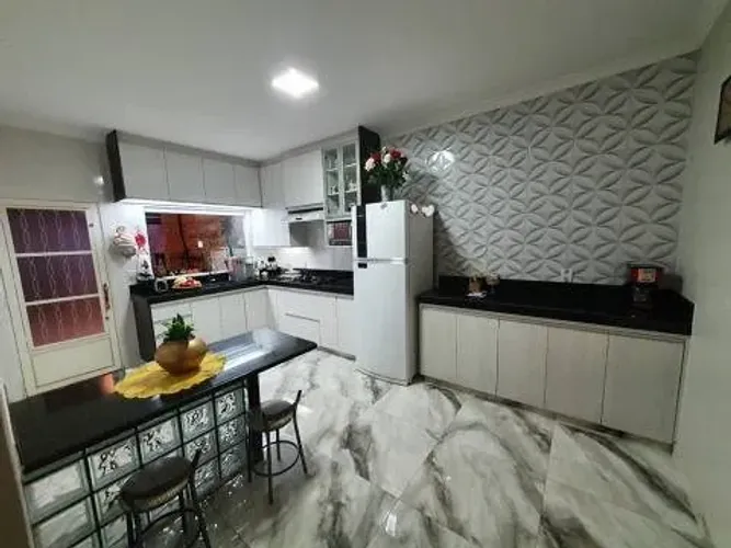 Vendo casa de 03 quartos na Vila Mury - Volta Redonda - RJ