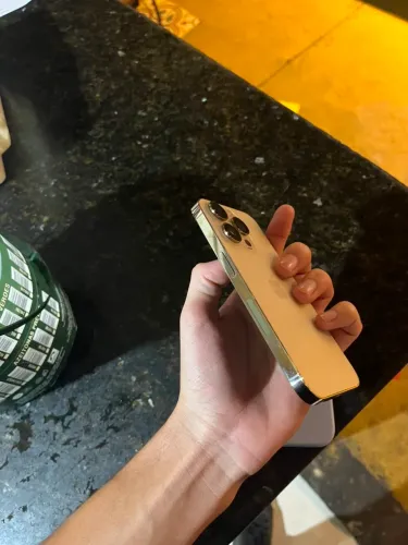 iPhone 14 Pro americano impecável ?