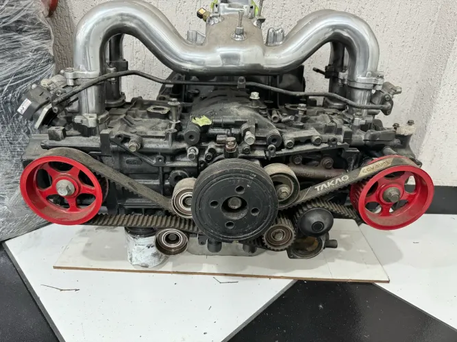 Motor Subaru EJ18 adaptado para montar em fusca