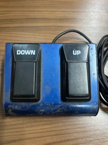 Footswitch Behringer FS112V
