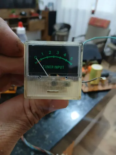 Receiver polyvox Pr 1500 ( V.u de sintonia )