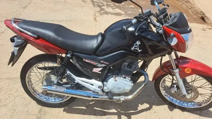  * vendo essa linda fam 150 ano 2015 em dias 