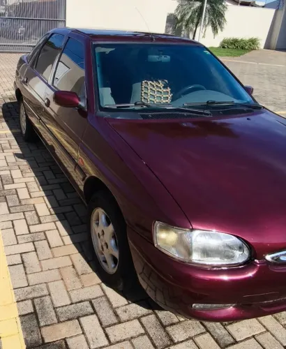 Ford Escort GLX 1.8i 16V 4P 2000