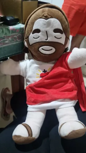 Pelúcia Jesus Que Acalma, Naninha Respira e Ajuda na Hora de Dormir - Vermelho