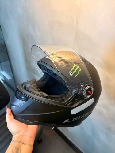 Capacete ls2