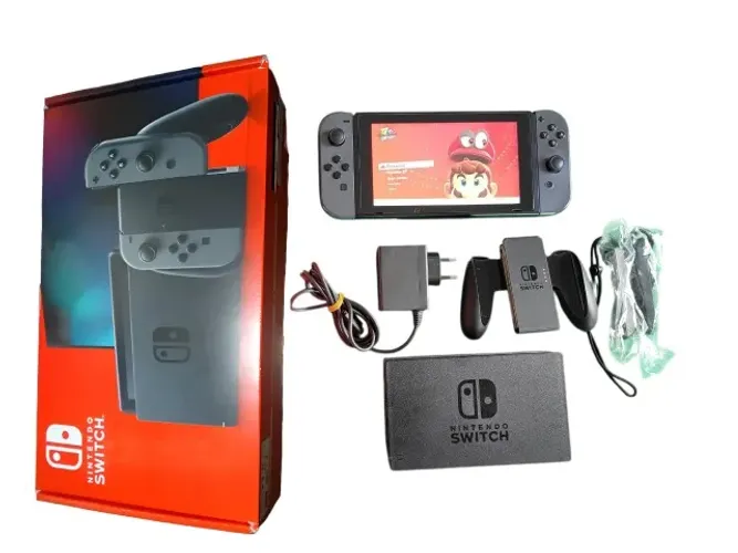 Nintendo Switch desbloqueado v2 128gb de sd cor cinza faço envio!
