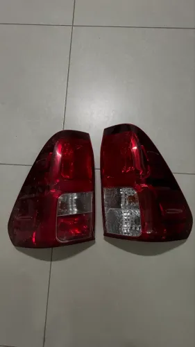 Lanterna Hilux SRV 2021 par