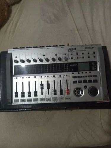 INTERFACE DE AUDIO ZOOM R24
