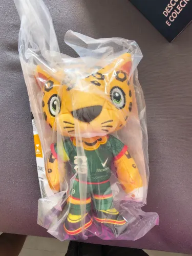 Vendo Zayu mascote da copa original ou troco por Clutch a águia.