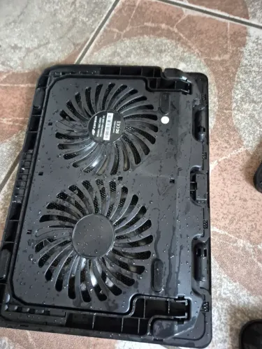 São 3 Bases com coolers para Notebook