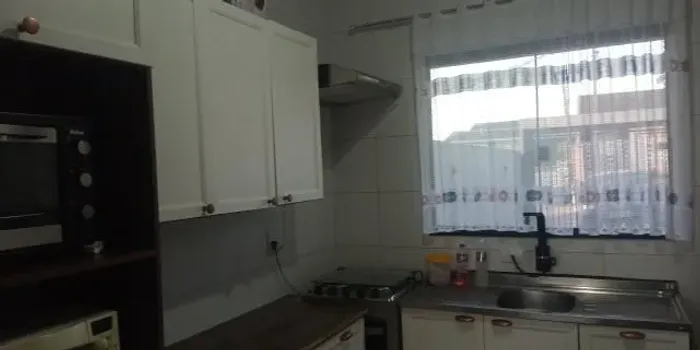 Alugo casa mobiliada com 2 quartos no Contorno