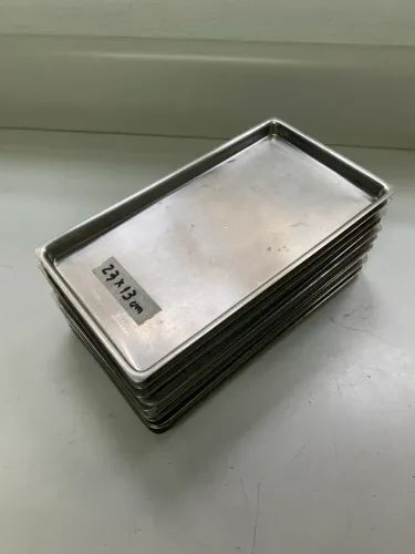 Bandejas clínicas de inox vários tamanhos