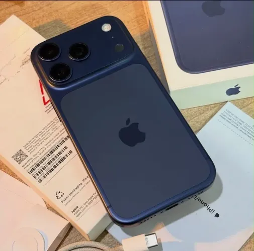 iPhone 17 Pro 256GB Azul (Deep Blue) - Impecável na Caixa com Garantia Apple