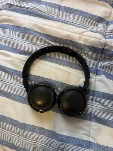 fone de ouvido bluetooth JBL preto 