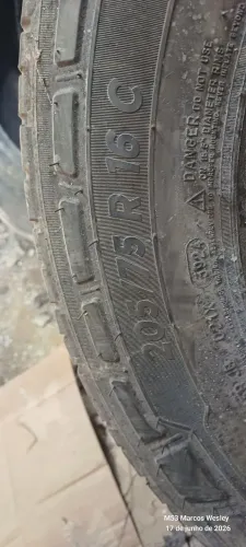 Pneus caminhonete