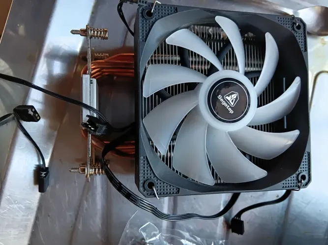 Air Cooler Segotep Lumos G6 ARGB + Controladora ARGB