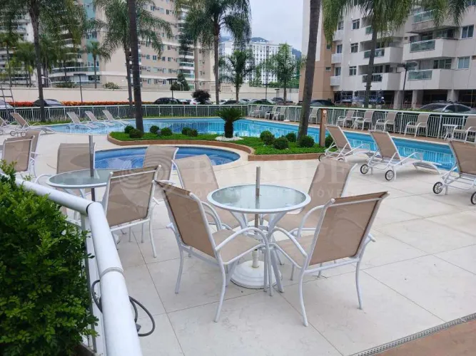 Apartamento para venda e aluguel Rua Queiros Júnior, Jacarepaguá, Rio de Janeiro - R$ 4.20