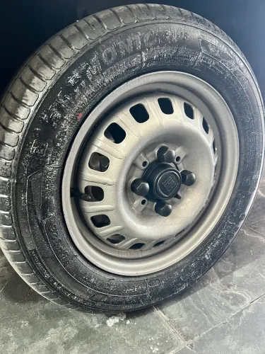 Rodas 13 Fiat com pneus novos