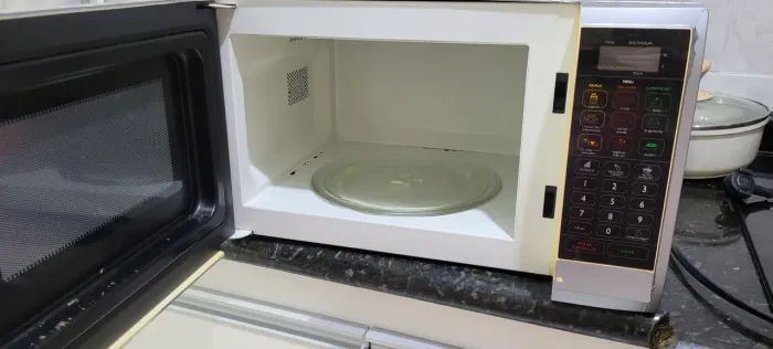 OPORTUNIDADE. MICROONDAS 