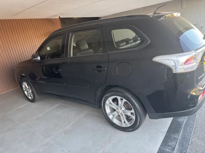 Mitsubishi Outlander 2.0 16V 160cv Aut. 2015