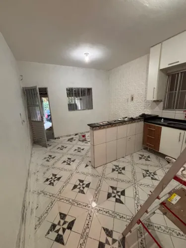 Alugo casa