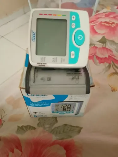 Aparelho de pressão vendo 