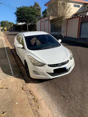 Hyundai Elantra GLS 1.8 16V Aut. 2012
