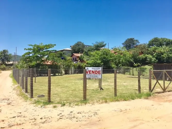 Terreno 573m2 no centrinho da Praia do Rosa