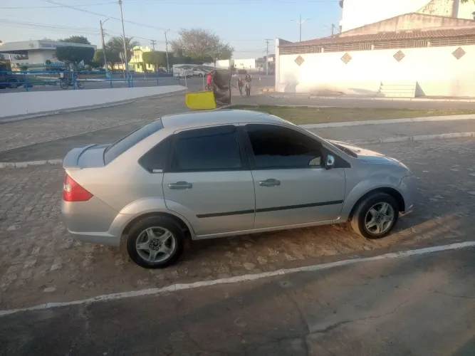 Ford Fiesta Sed. 1.6 8V Flex 4P 2008