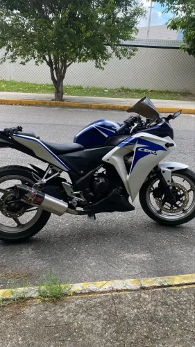 Vendo MOTO CBR 250cc