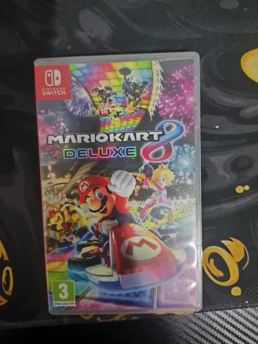 Mario Kart 8 Deluxe - Nintendo Switch 1 e 2