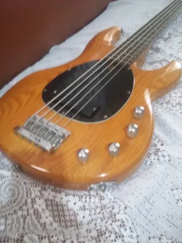 Baixo Music Man Samick Korea Corpo em Ash 5 Cordas
