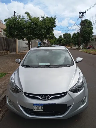 Hyundai Elantra GLS 1.8 16V Aut. 2012