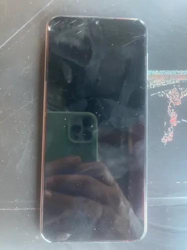 Celular semi novo