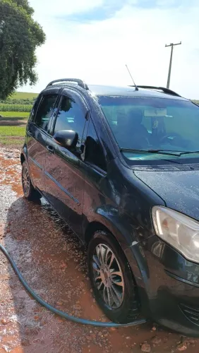 Fiat Idea Attractive 1.4 Fire Flex 8V 5P 2011