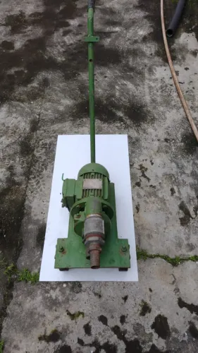 Bomba de transferência trifásico 1cv / 3.500rpm de 11/2" com carrinho