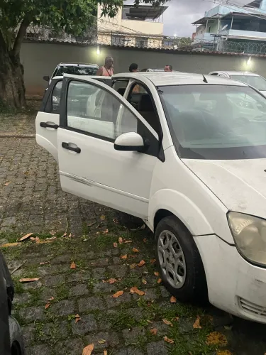 Ford Fiesta Sed. Supercharger 1.0 8V 4P 2005