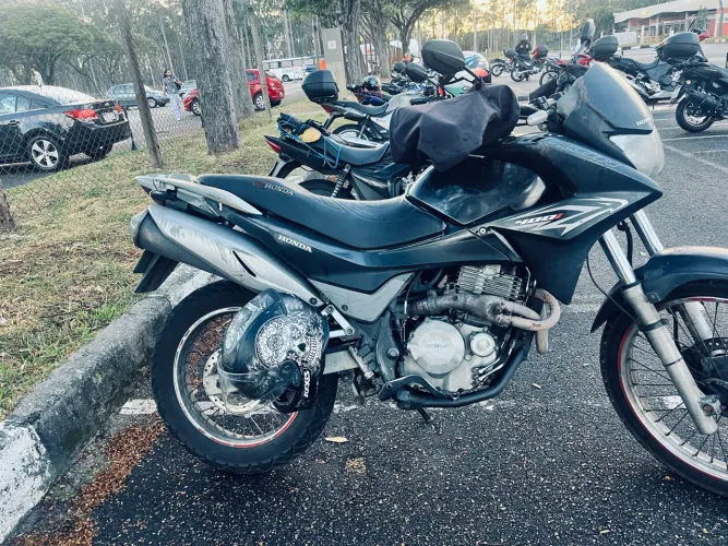Moto a baixo da tabela